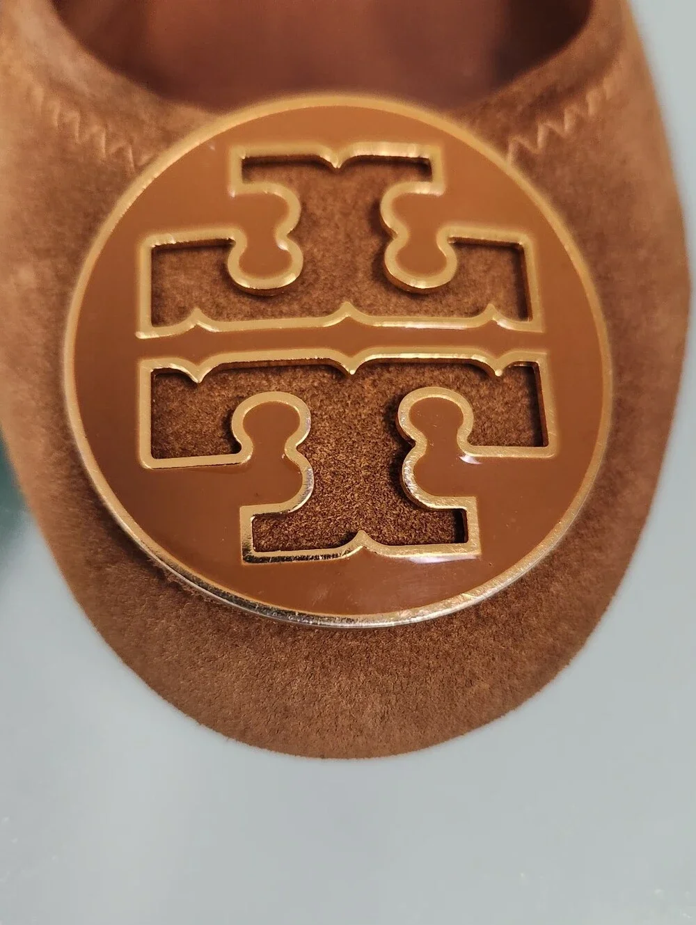 Tory Burch Tan Suede Reva Logo Ballet Flats Good  Conditions🥰😍